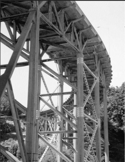 The west end of the Magnolia Bridge showing the steel bracings added over the years. Photo by Monica Wooton, 2000